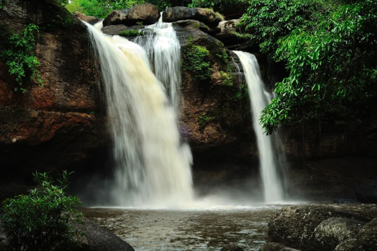 Haew Suwat Waterfall falling into its pool